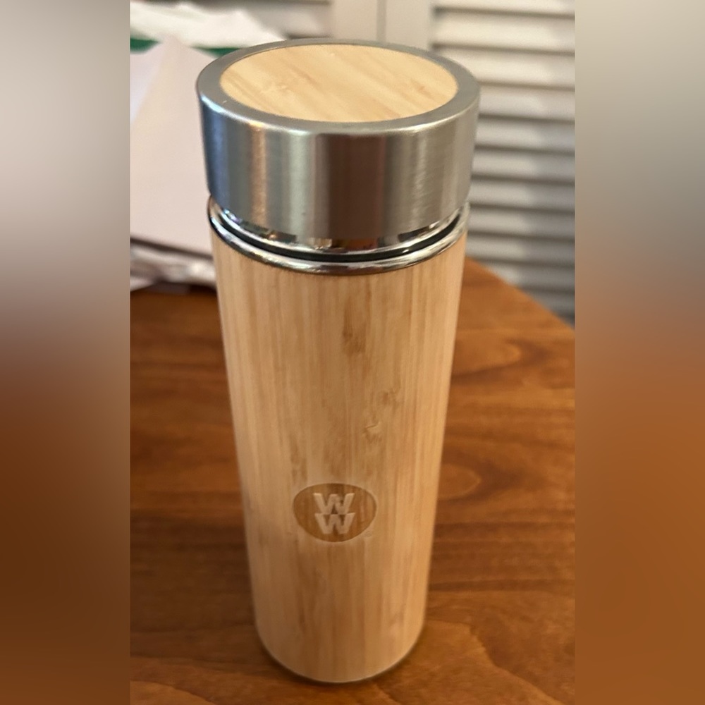 Weight Watchers traveling Bamboo Style stainless steal 12oz. Hot/cold beverages.